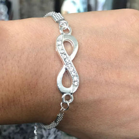 Pulseira Infinito Cravejada com Zircônia